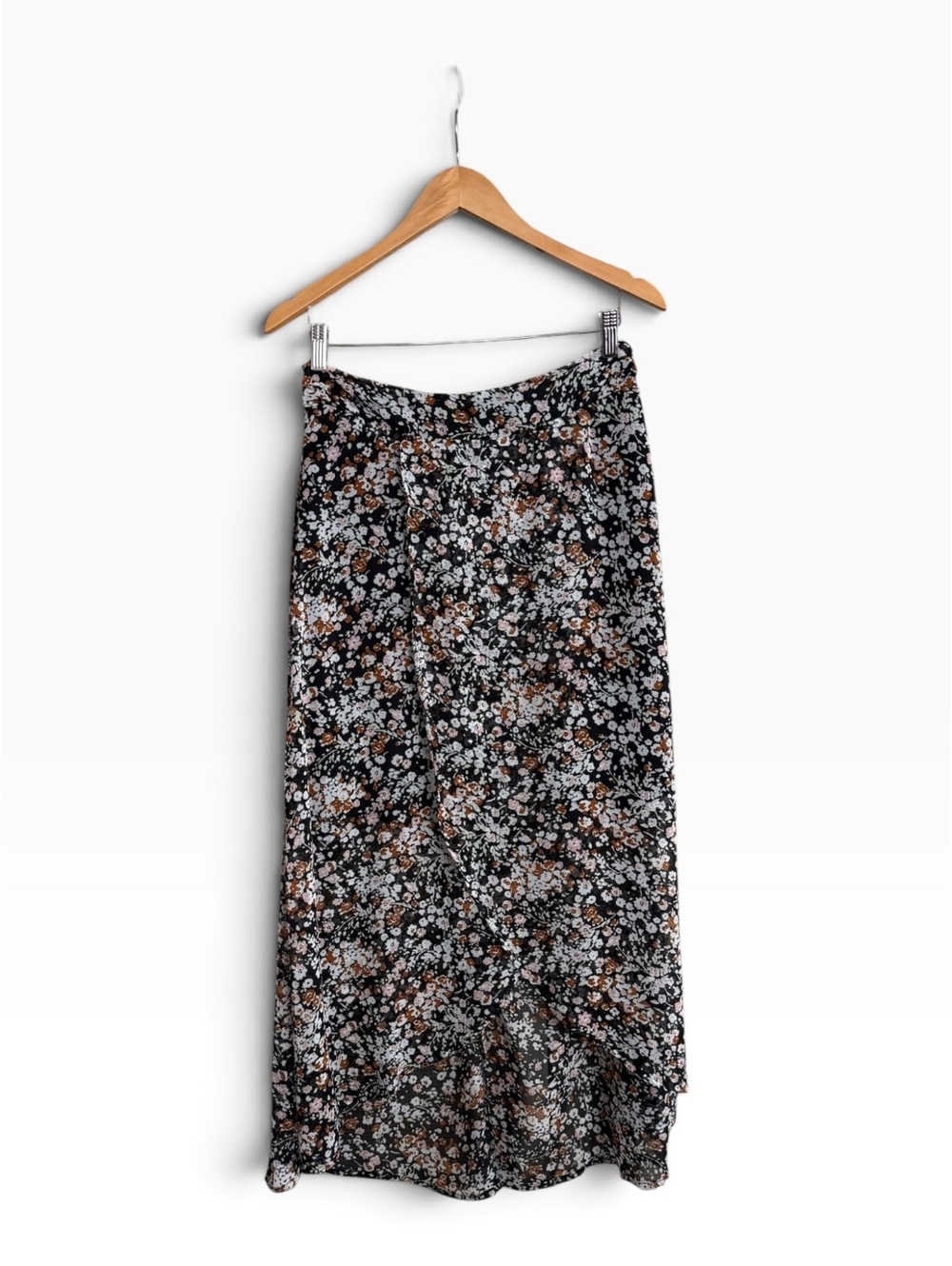 Lulus "Breezy Autumn" Black Floral Print High-Low Maxi Skirt.
